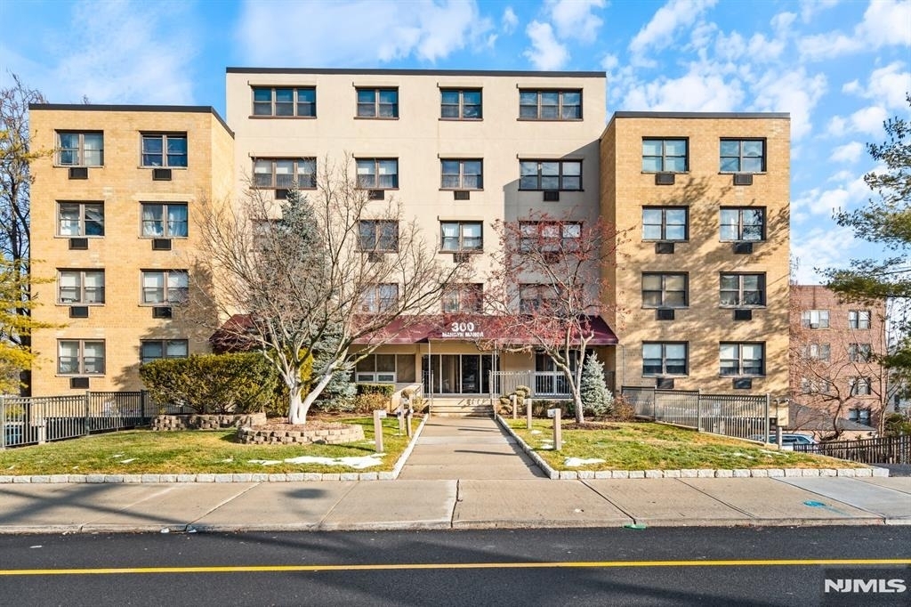 300 Lookout - Photo 13