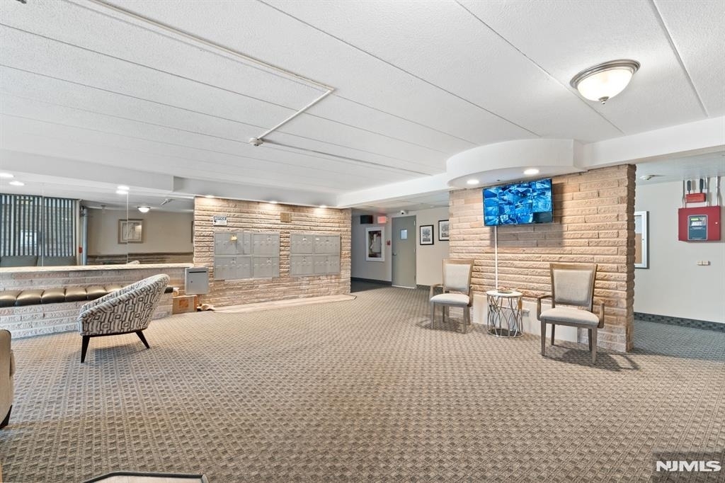 300 Lookout - Photo 16