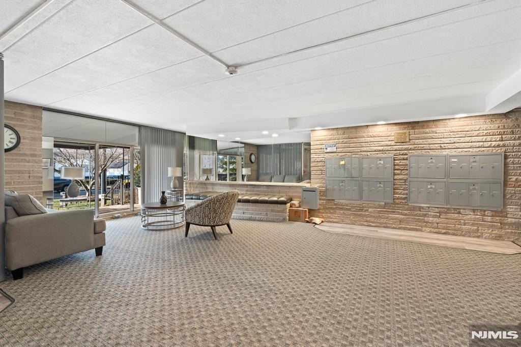 300 Lookout - Photo 15