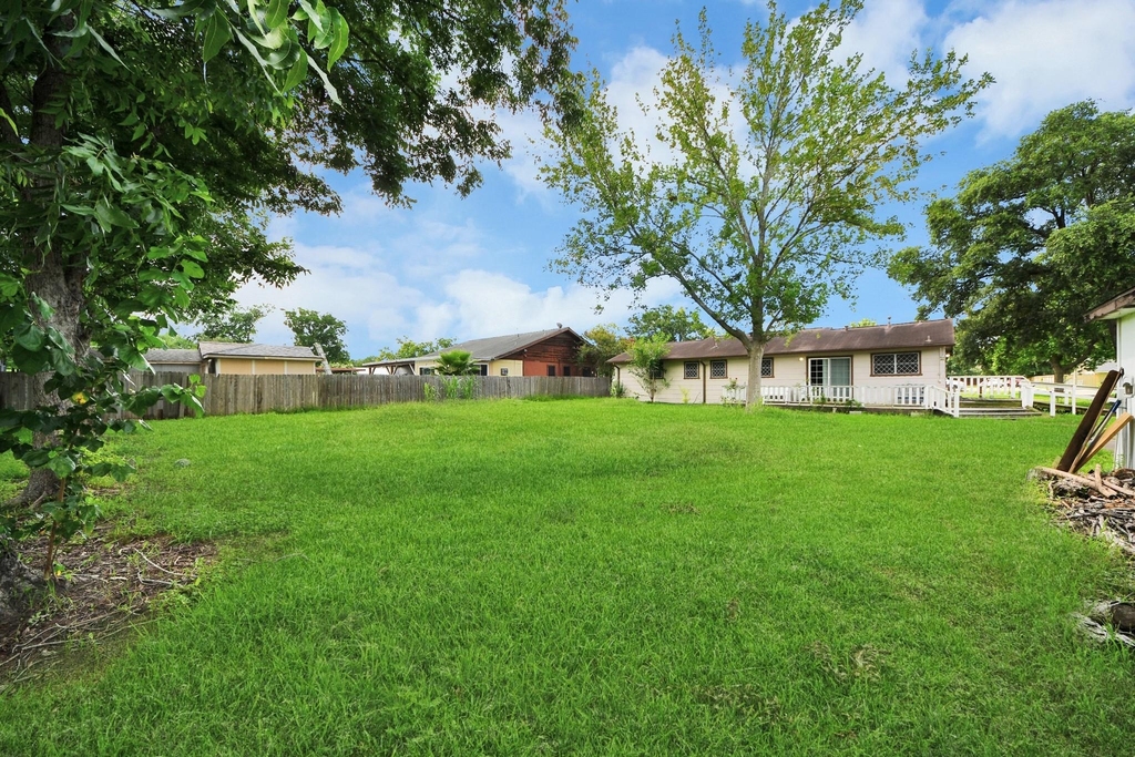 535 Pampa Street - Photo 38