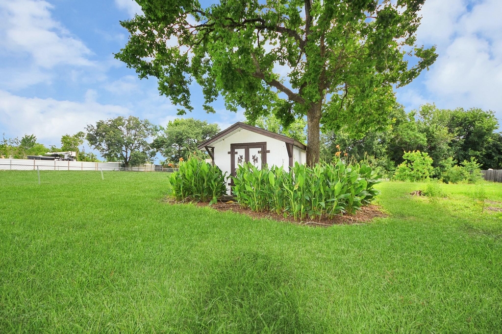 535 Pampa Street - Photo 45