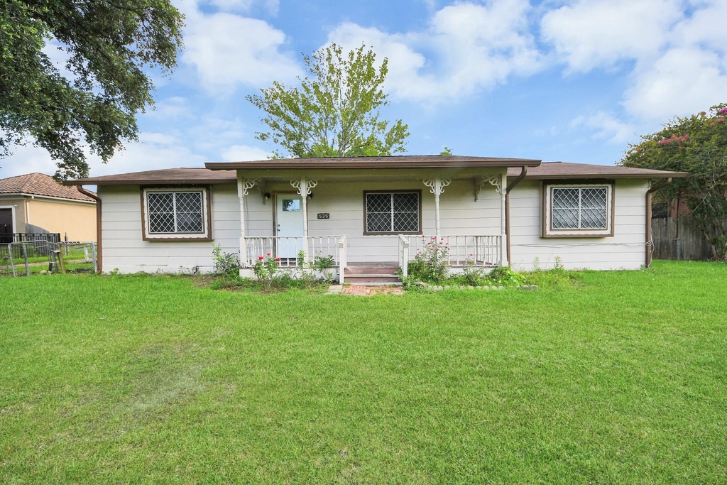 535 Pampa Street - Photo 11