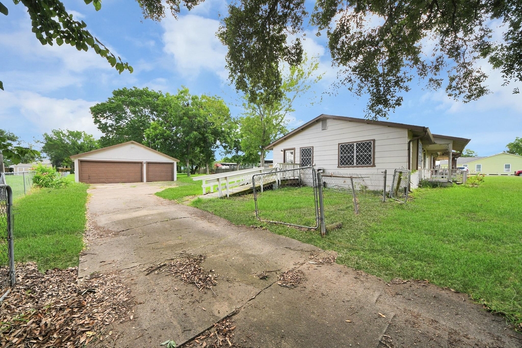 535 Pampa Street - Photo 36