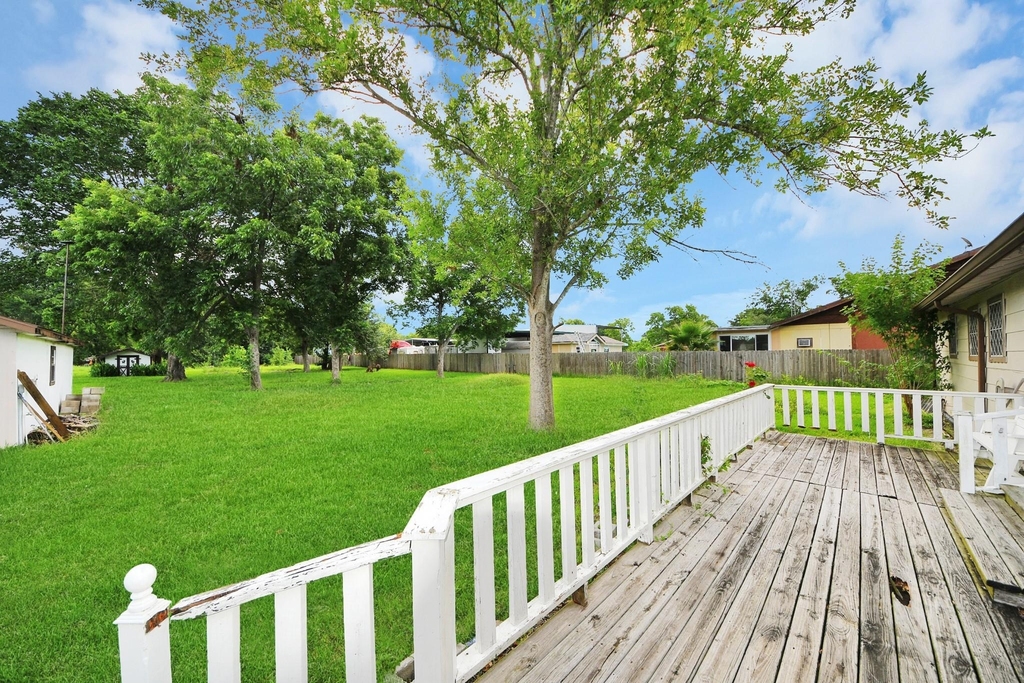 535 Pampa Street - Photo 40