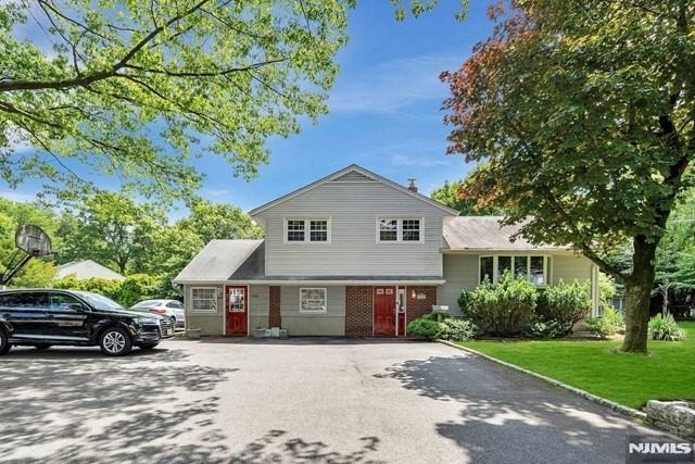 516 Knickerbocker - Photo 1