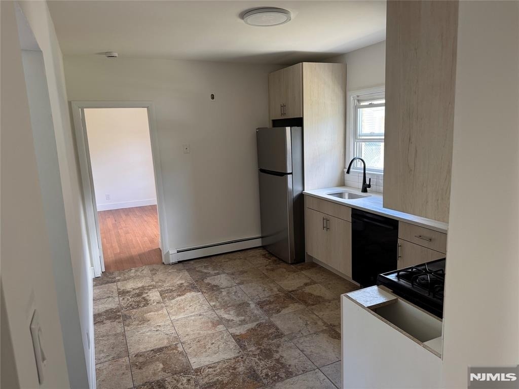 182 Main - Photo 1