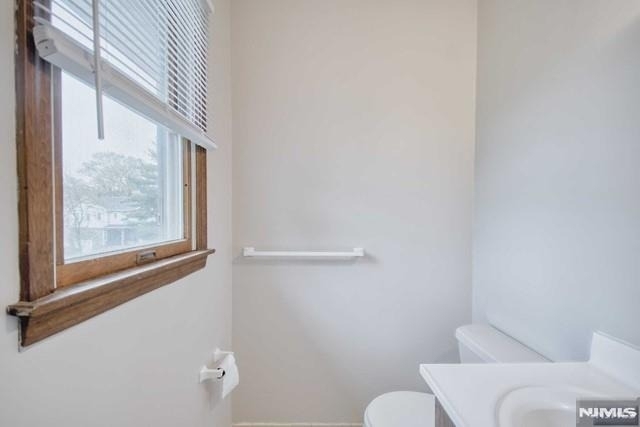 44 Newcomb - Photo 7