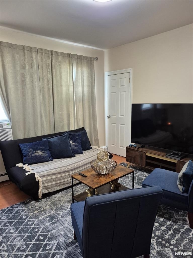 44 King - Photo 2