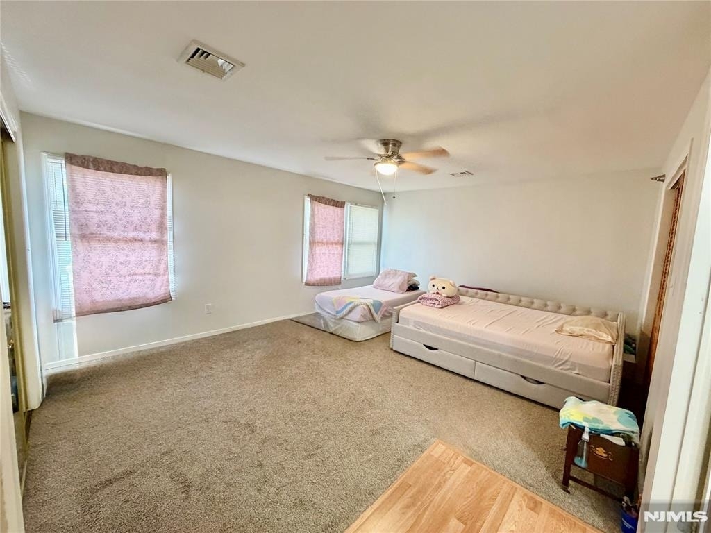 336 Bloomfield - Photo 4