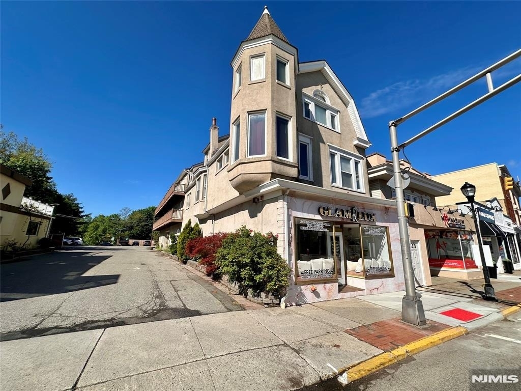 336 Bloomfield - Photo 9