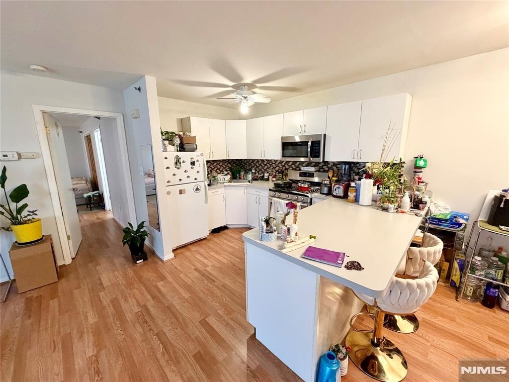 336 Bloomfield - Photo 2