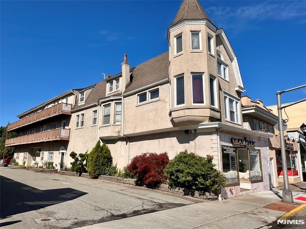 336 Bloomfield - Photo 10