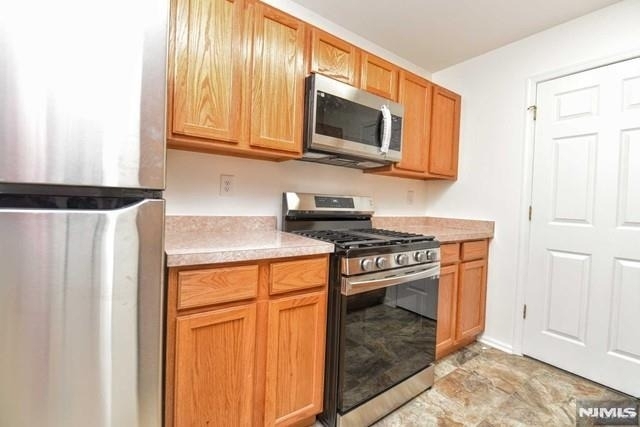 1132 Stafford - Photo 9