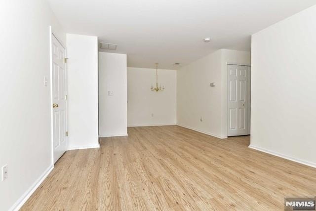 1132 Stafford - Photo 4