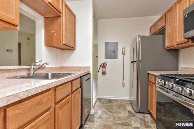 1132 Stafford - Photo 11