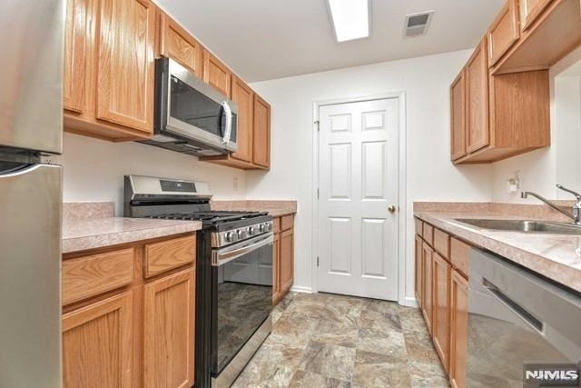 1132 Stafford - Photo 8