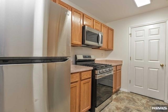 1132 Stafford - Photo 7