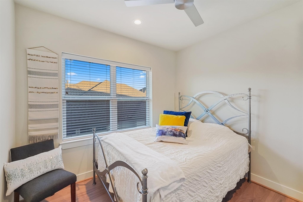 5209 Allen Street - Photo 8