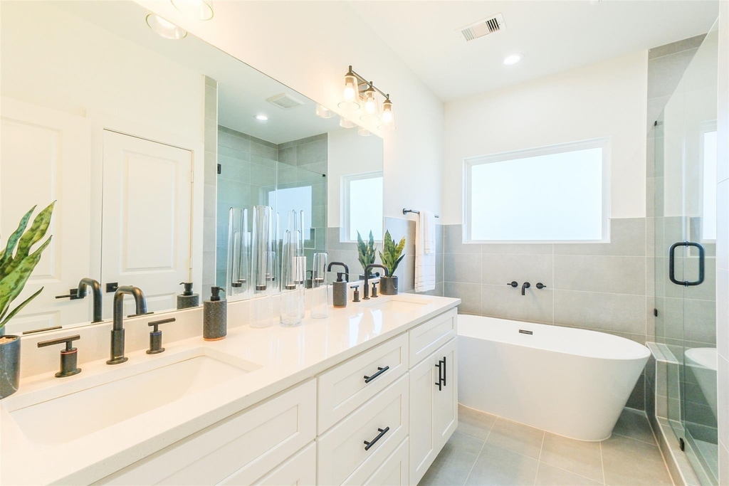 8323 Brecha Ln Lane - Photo 19