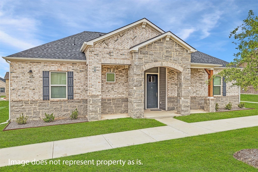 5900-316 County Road 277 - Photo 1