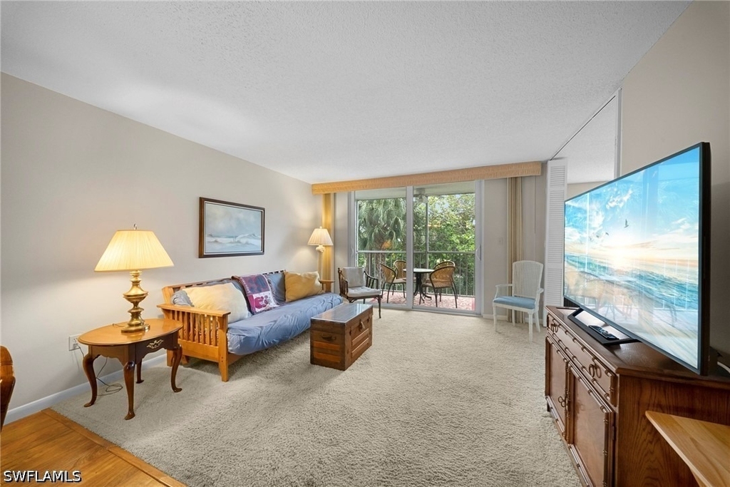 400 Forest Lakes Boulevard - Photo 4