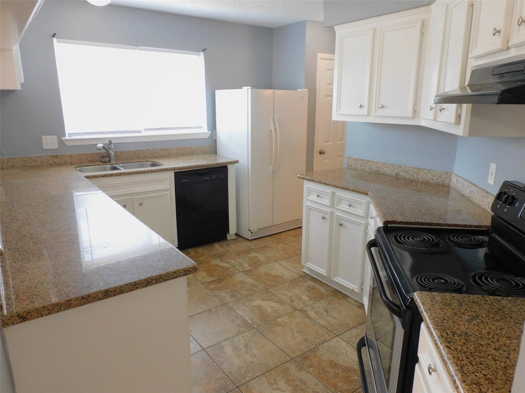 1338 Leadenhall Circle - Photo 4
