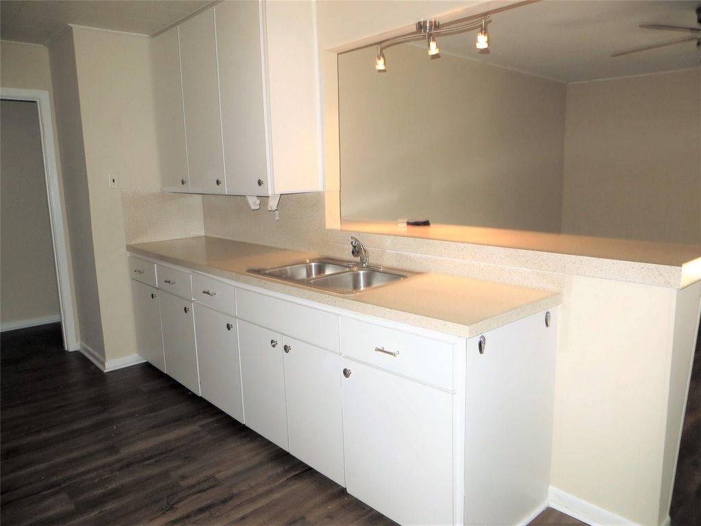 2809 Rosadele Street - Photo 8