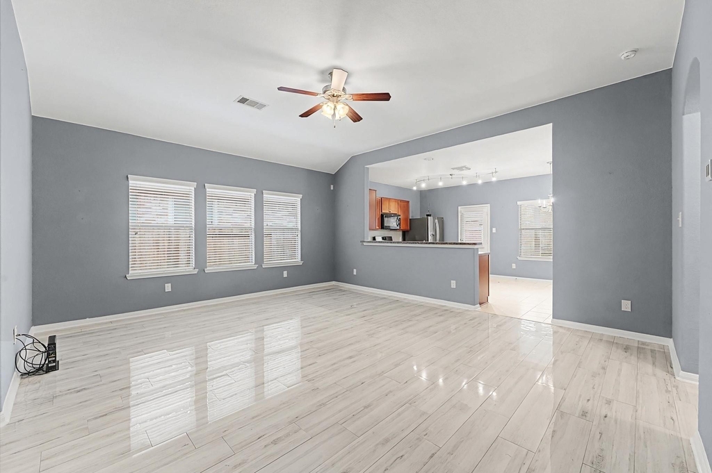 22522 Rustic Valley Court - Photo 3