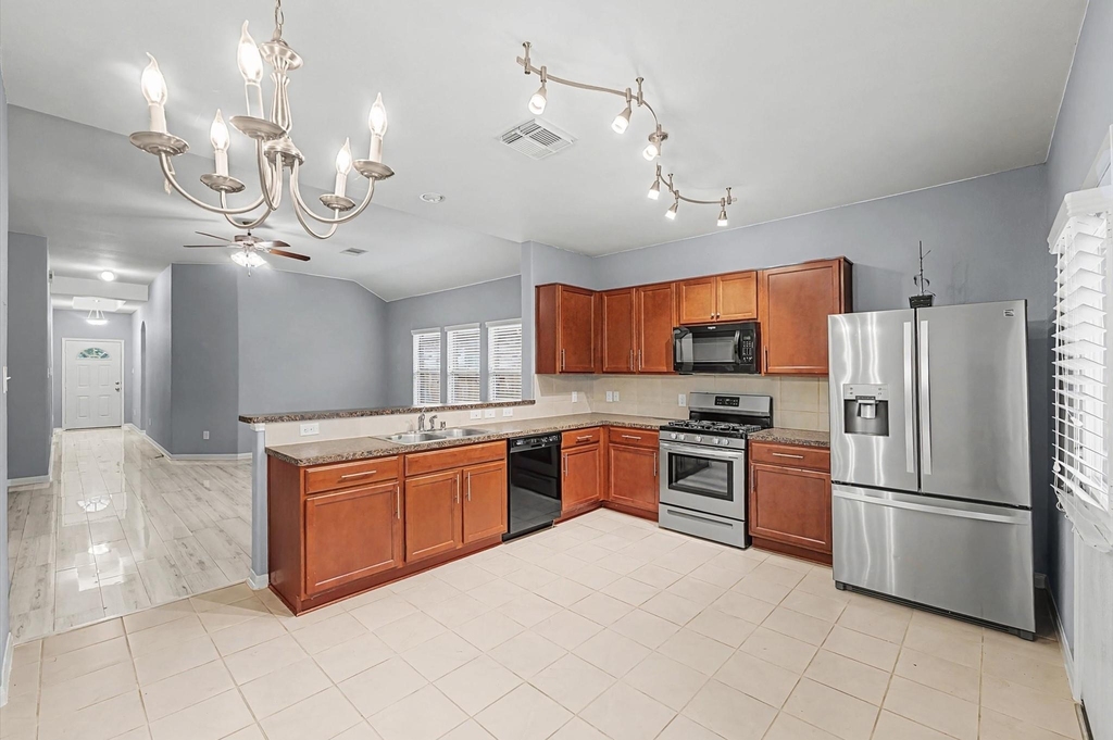 22522 Rustic Valley Court - Photo 4