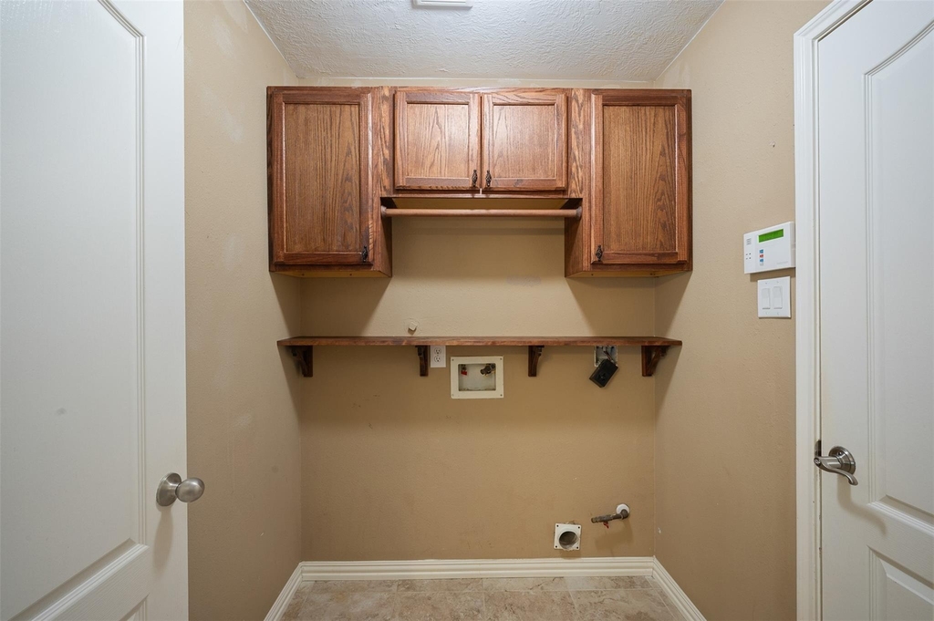 2931 Silver Landing Lane - Photo 18