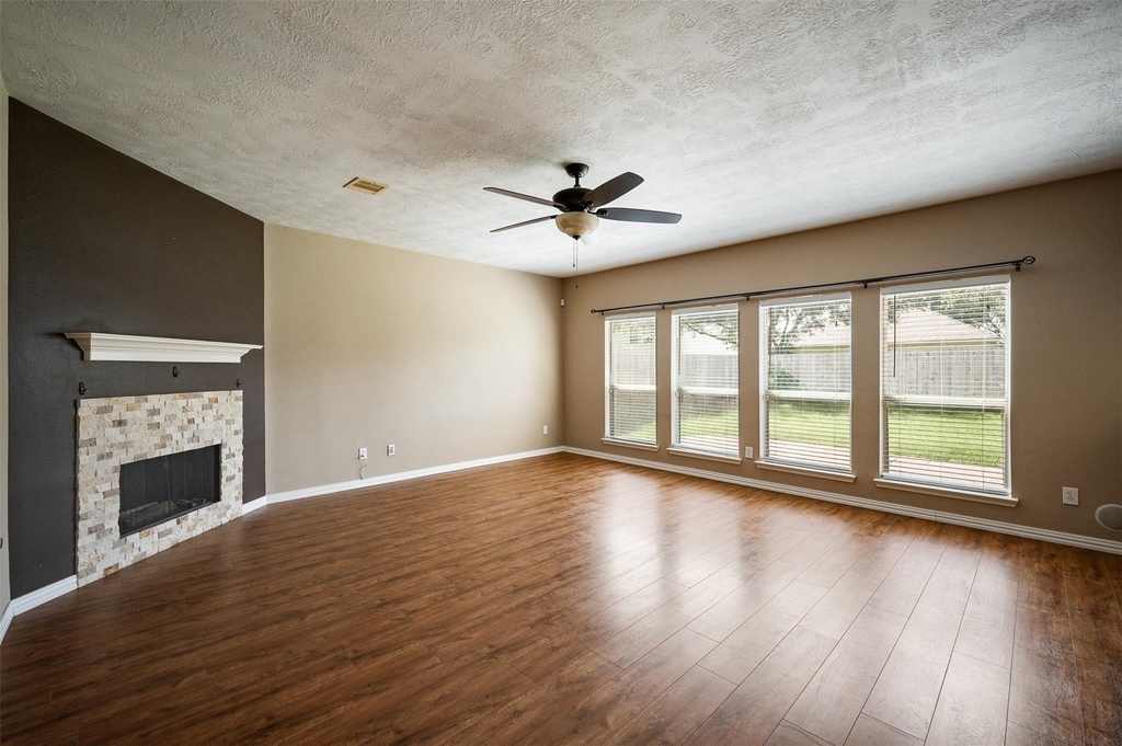 2931 Silver Landing Lane - Photo 8