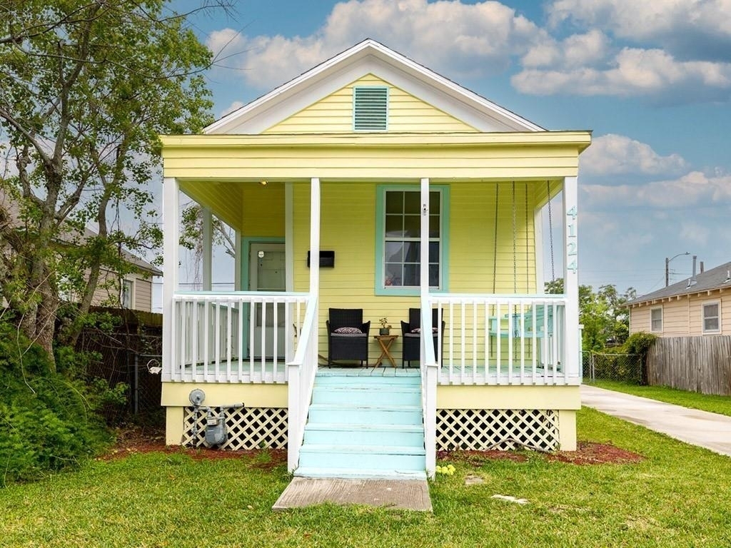 4124 Avenue M 1/2 - Photo 0