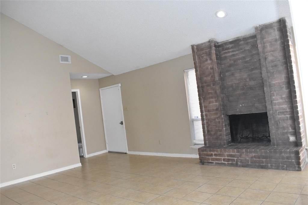 8903 Kalewood Drive - Photo 7