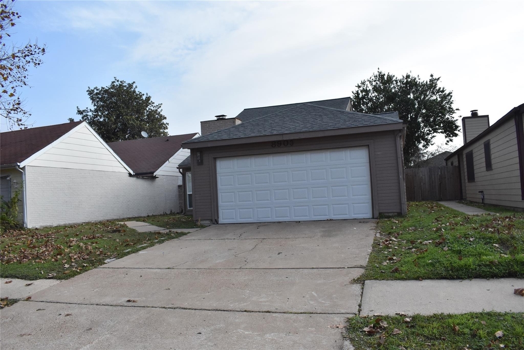 8903 Kalewood Drive - Photo 2