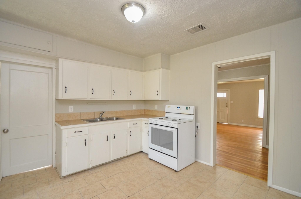 217 Owens Street - Photo 11
