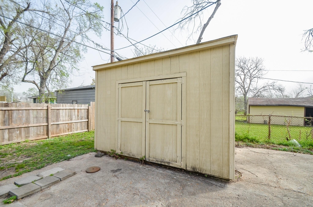 217 Owens Street - Photo 18