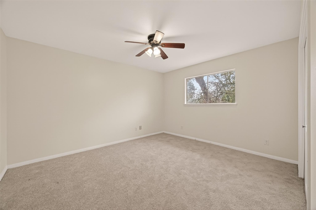 422 Willow Vista Drive - Photo 31