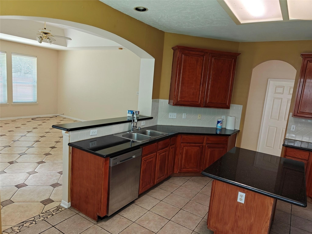 15319 Truslow Point Lane - Photo 10