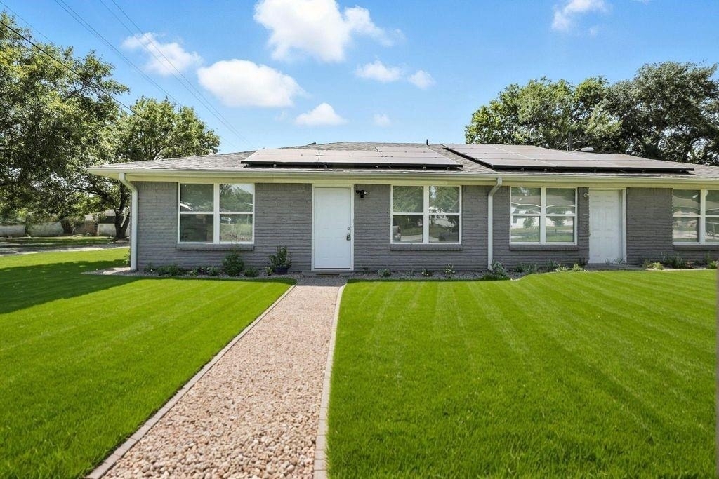 716 Hargest Street - Photo 0