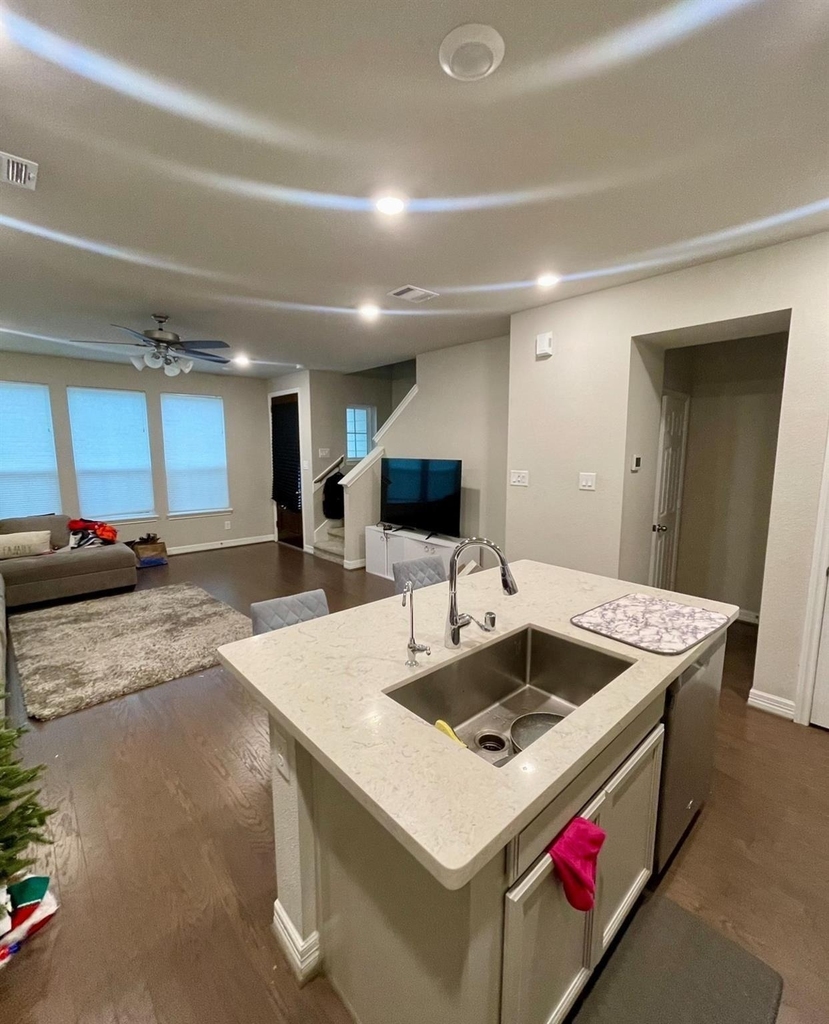 18225 Crystal Knoll Drive - Photo 4