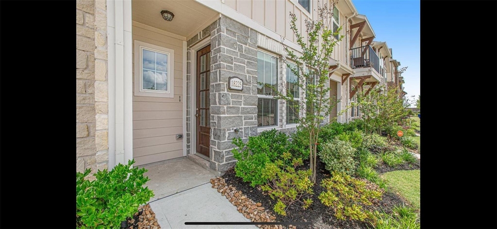 18225 Crystal Knoll Drive - Photo 1