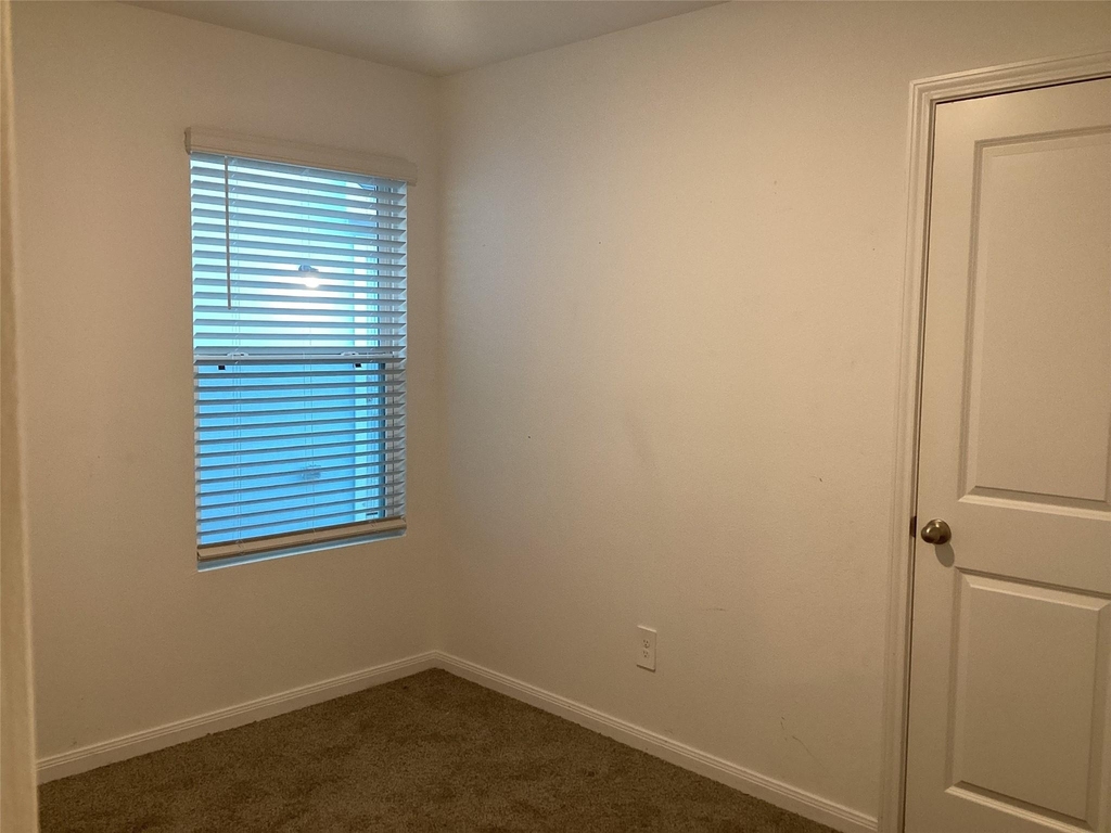 16528 Jasmine Marie Place - Photo 17