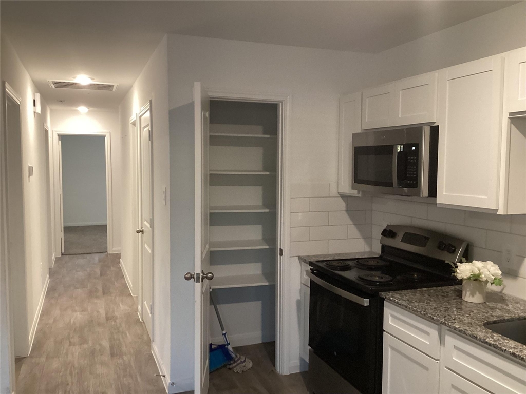 16528 Jasmine Marie Place - Photo 12