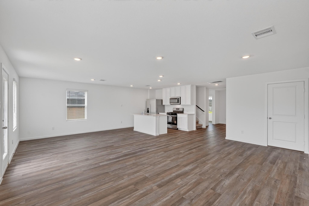 40818 Hawthorne Glades Street - Photo 13