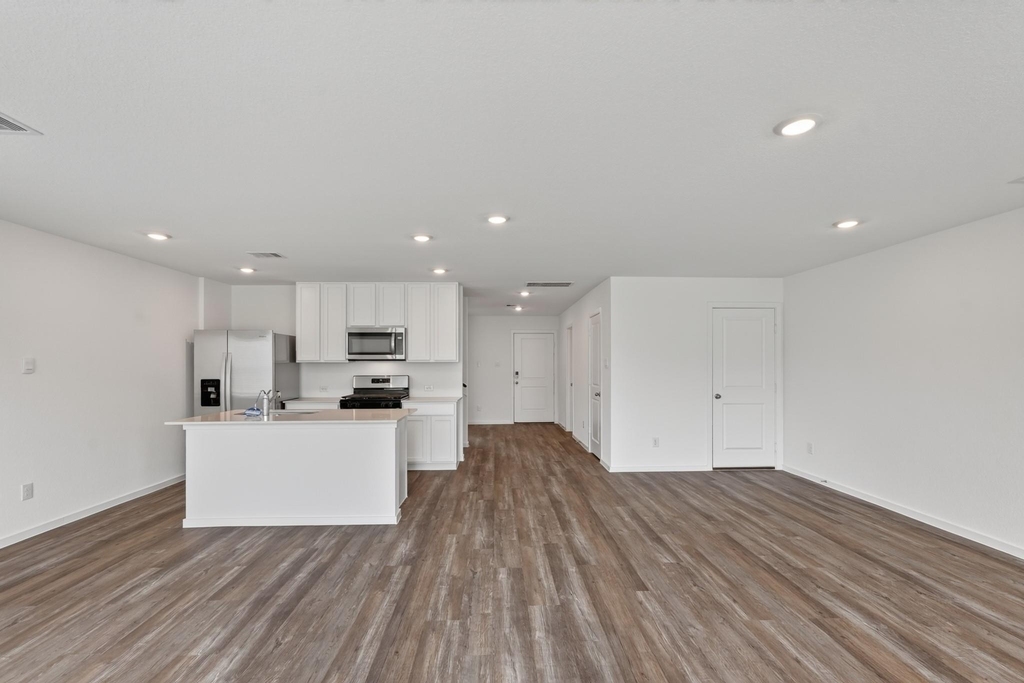 40818 Hawthorne Glades Street - Photo 14