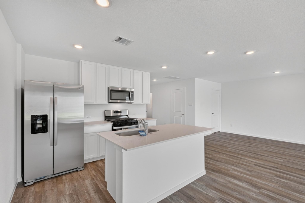 40818 Hawthorne Glades Street - Photo 8