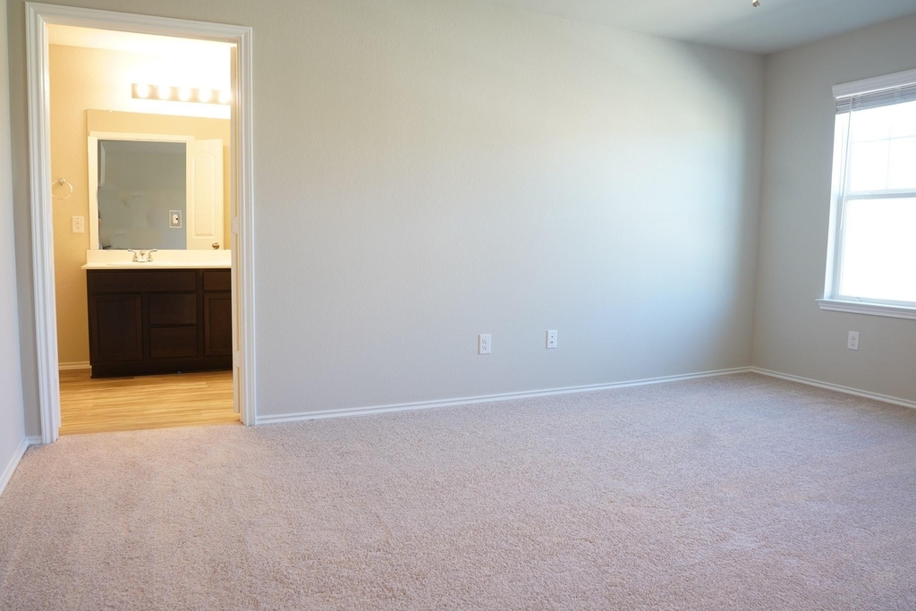 15810 Perthshire Creek Dr - Photo 24