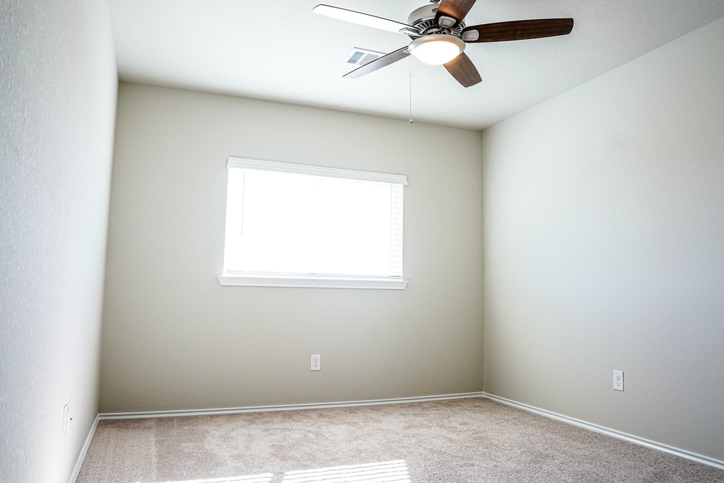 15810 Perthshire Creek Dr - Photo 19