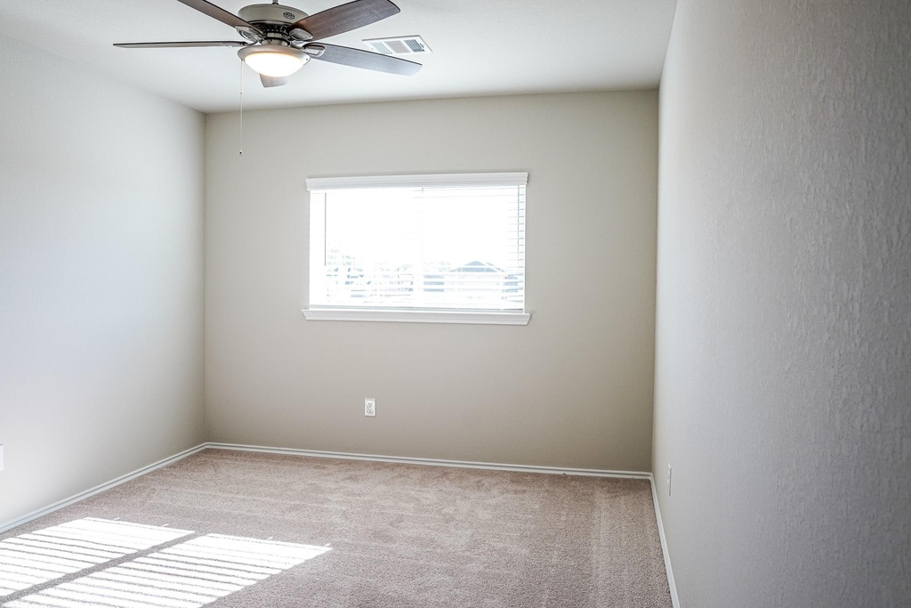 15810 Perthshire Creek Dr - Photo 14