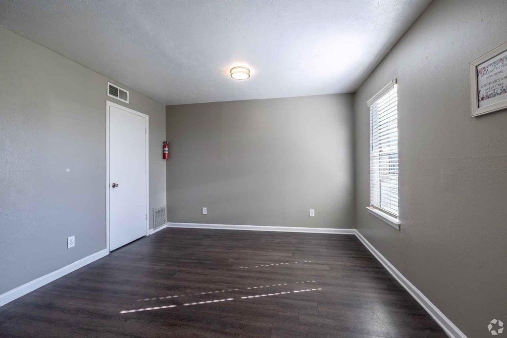 11349 Newkirk Street - Photo 12